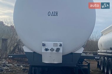 Цистерна напівпричіп Fruehauf T34T1RP 1995 в Львові