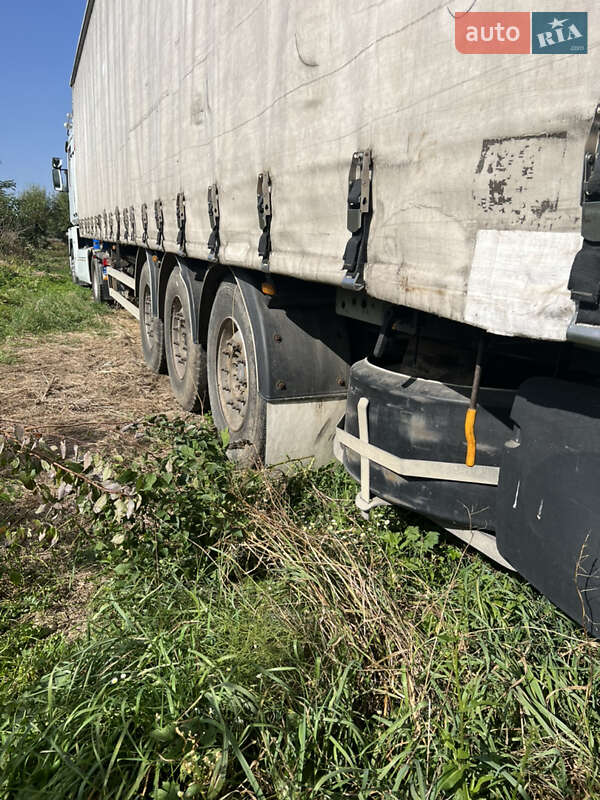 Тентованный борт (штора) - полуприцеп Fruehauf T39 2007 в Коломые