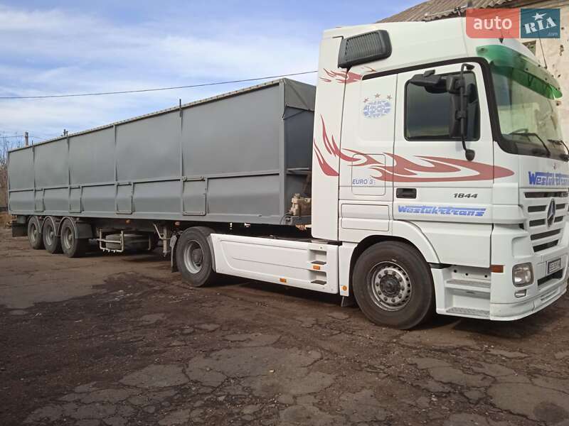 Контейнеровоз полуприцеп Fruehauf TF34C1 2004 в Веселинове