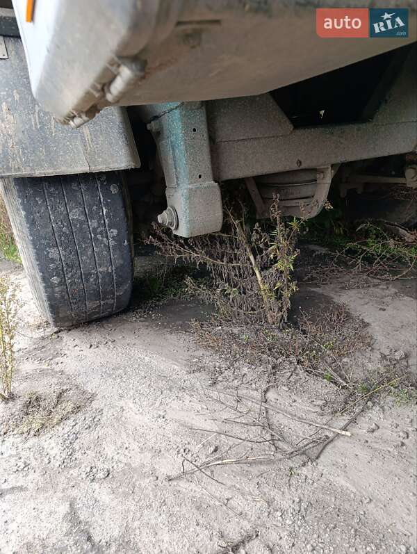 Бортовой полуприцеп Fruehauf TF34C1 1995 в Калиновке