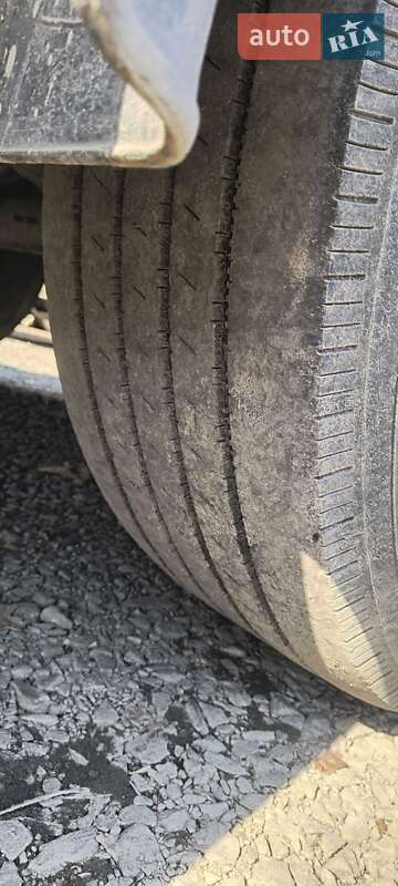 Зерновоз - полуприцеп Fruehauf TF34C1 1998 в Гайвороне