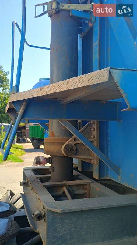 Самосвал прицеп Fruehauf TF34C1 1994 в Умани