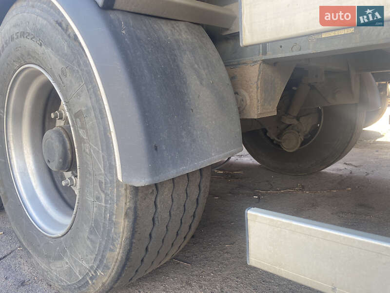 Зерновоз - полуприцеп Fruehauf TX 34 2003 в Тальном фото 6 Зерновоз - полуприцеп Fruehauf TX 34 2003 в Тальном