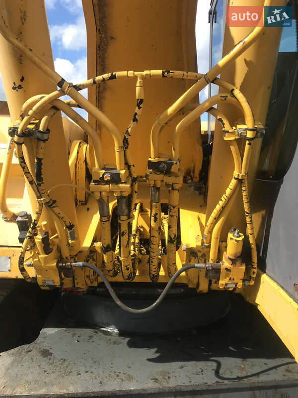 Гусеничний екскаватор Furukawa 740 1999 в Вараші