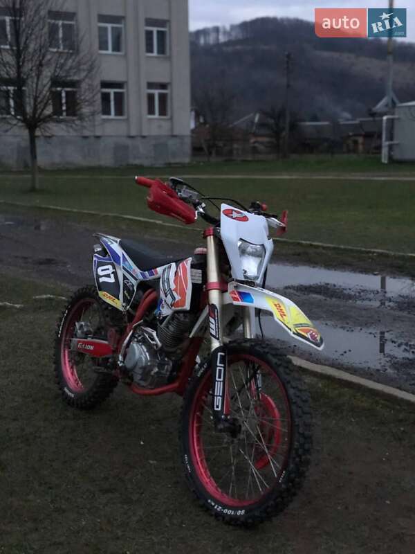 Мотоцикл Позашляховий (Enduro) G-Lion PX 250 2021 в Сваляві