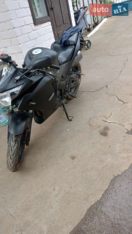 Спортбайк G-max Racer 2014 в Днепре