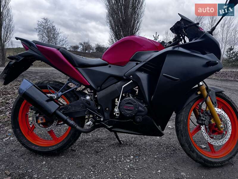 Спортбайк G-max Racer 2014 в Торчине