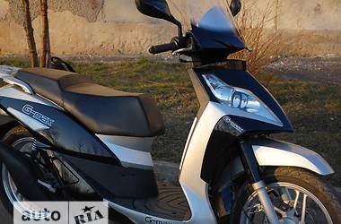 Макси-скутер G-max SH 2009 в 