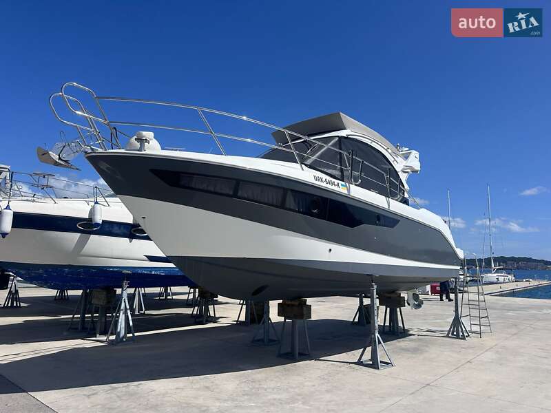 Моторная яхта Galeon 300 2021 в Киеве фото 2 Моторная яхта Galeon 300 2021 в Киеве