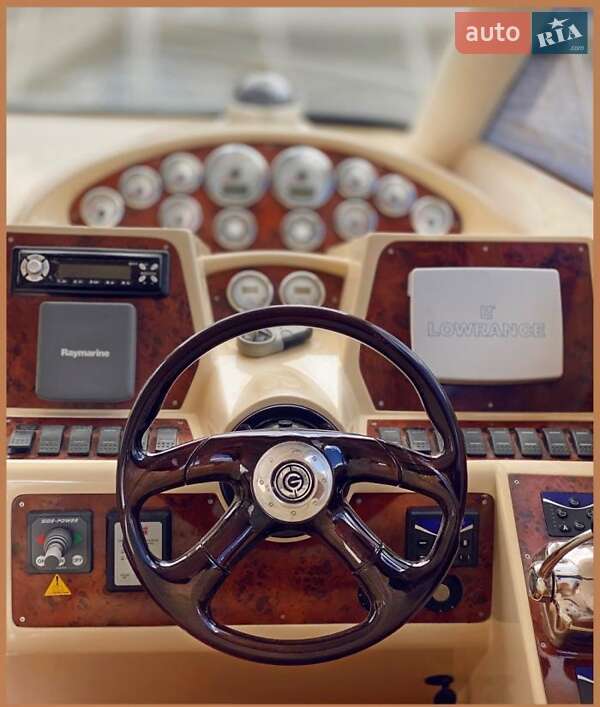 Моторная яхта Galeon 330 2008 в Киеве