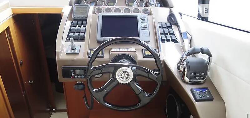 Моторная яхта Galeon 340 2011 в Киеве