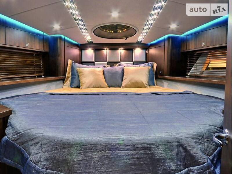 Моторная яхта Galeon 340 2010 в Черновцах