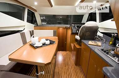 Моторна яхта Galeon 340 2011 в Києві