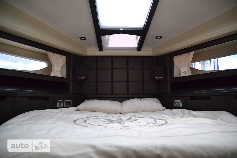 Моторная яхта Galeon 430 2012 в Киеве