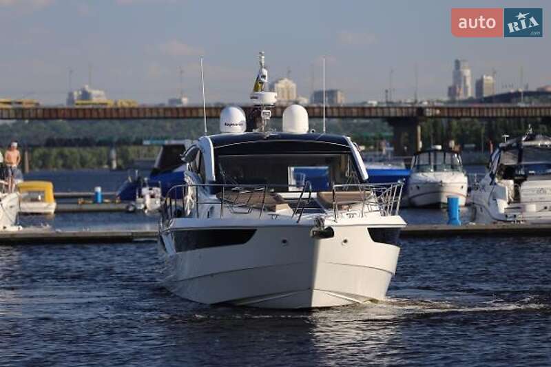 Моторная яхта Galeon 430 2012 в Киеве