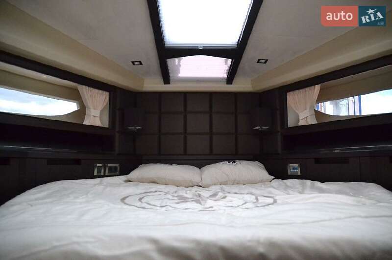 Моторная яхта Galeon 430 2012 в Киеве