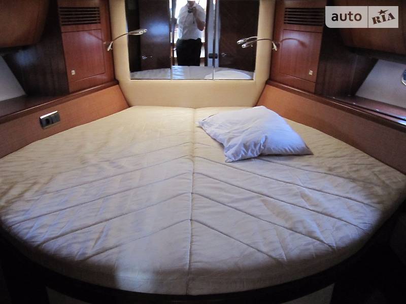 Моторная яхта Galeon 440 2008 в Киеве
