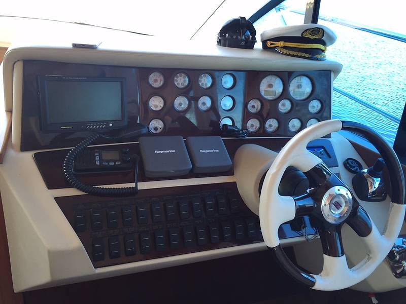 Моторная яхта Galeon 440 2008 в Киеве