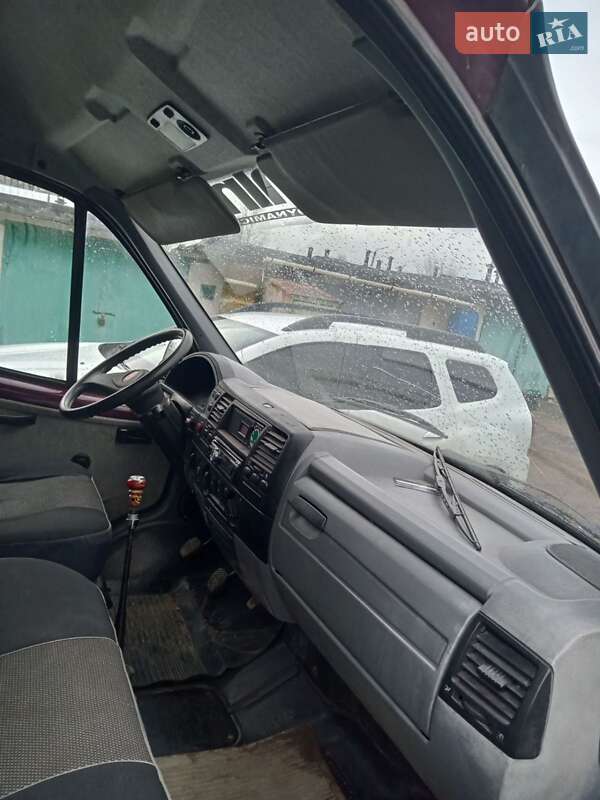 Минивэн ГАЗ 2217 Баргузин 2004 в Бориславе