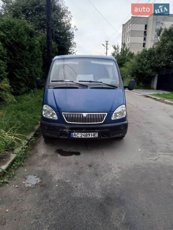 Мінівен ГАЗ 2217 Баргузин 2004 в 