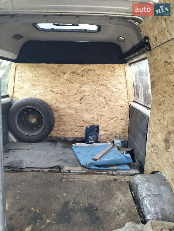 Другие автобусы ГАЗ 2217 Соболь 2002 в Криничках