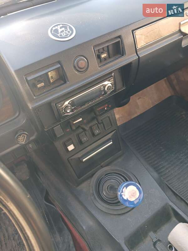 Седан ГАЗ 24-10 Волга 1992 в Воскресенском