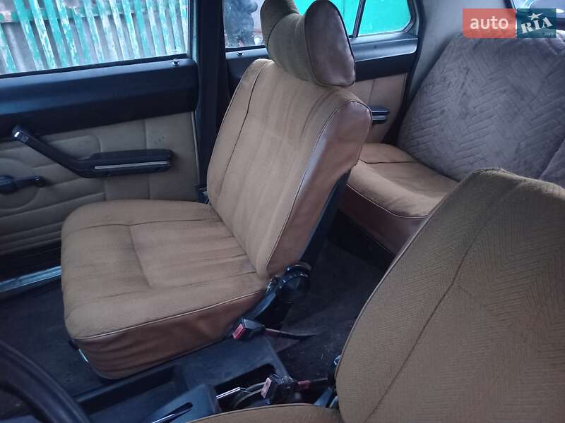 Седан ГАЗ 24-10 Волга 1988 в Добропіллі