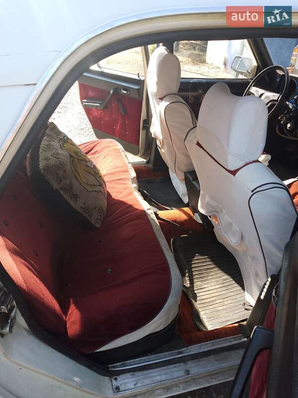 Седан ГАЗ 24-10 Волга 1987 в Широкому