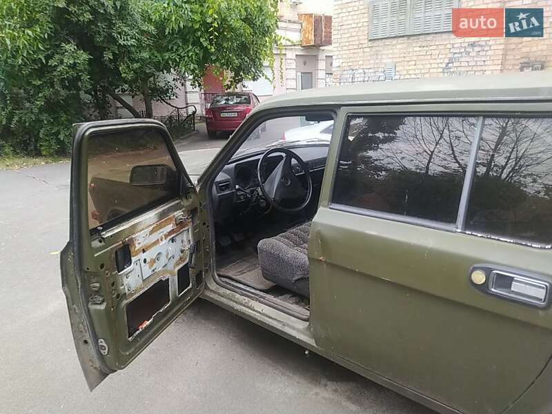 Седан ГАЗ 24-10 Волга 1988 в Києві