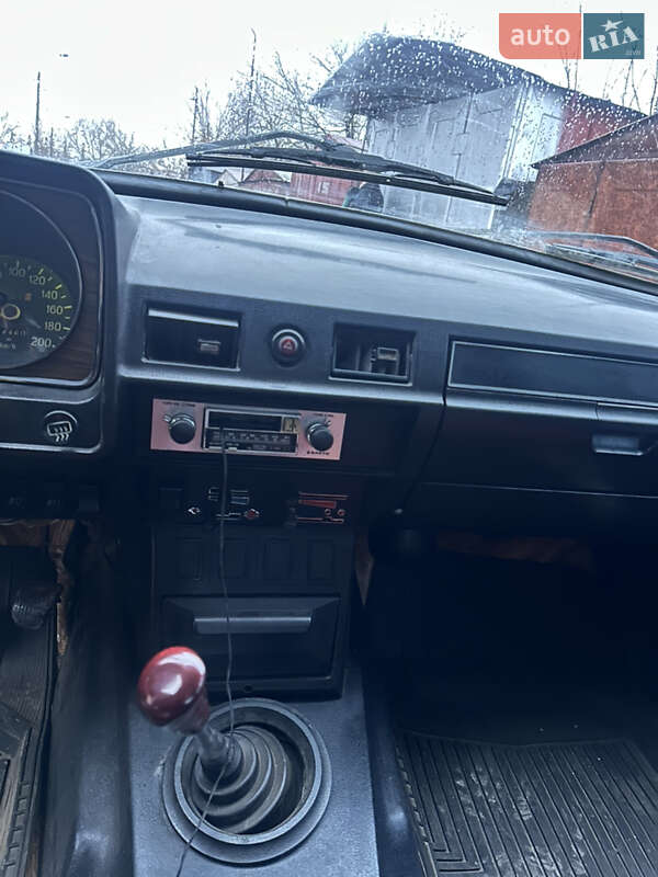 Седан ГАЗ 24-10 Волга 1987 в Ровно фото 4 Седан ГАЗ 24-10 Волга 1987 в Ровно