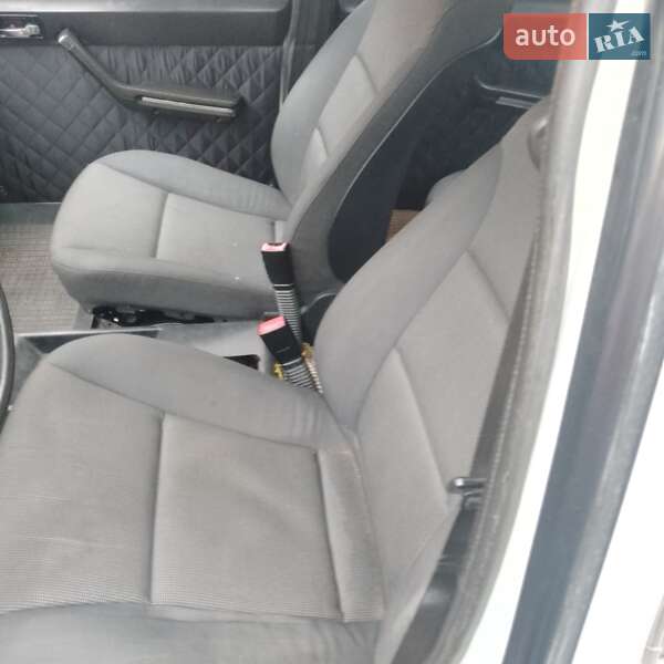 Седан ГАЗ 24-10 Волга 1988 в Києві