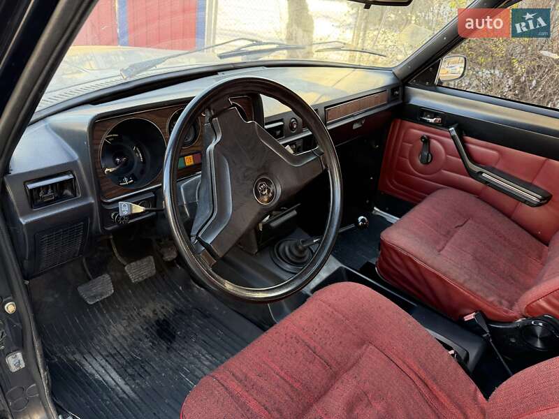 Седан ГАЗ 24-10 Волга 1986 в Киеве
