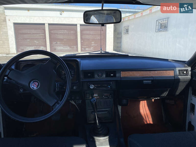 Седан ГАЗ 24-10 Волга 1990 в Житомире