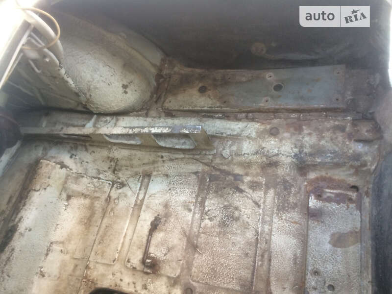 Седан ГАЗ 24 Волга 1986 в Киеве