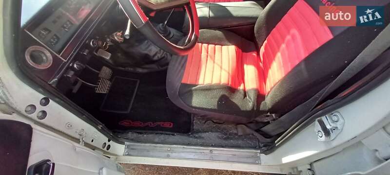 Седан ГАЗ 24 Волга 1975 в Береговому