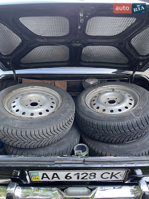 Седан ГАЗ 24 Волга 1983 в Києві