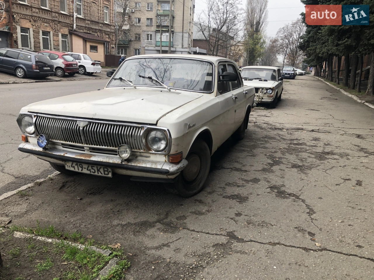 «Виручалочка» для подальшого виконання завдань готова, особливо, коли обліковані розʼїхались або на ремонті, громадський транспорт відсутній, та й на таксі їх не виконаєш.

Пройшли обслуговування вихлопна, ходова, гальмівна та паливна системи і система охолодження.
Замінено масло та тосол.

Звісно, не для щоденної експлуатації (ГБО немає і не було, та й, враховуючи вік КШМ, і не треба), але для виключних випадків - само то.