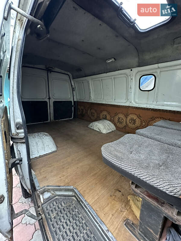 Грузовой фургон ГАЗ 2705 Газель 2000 в Чернигове