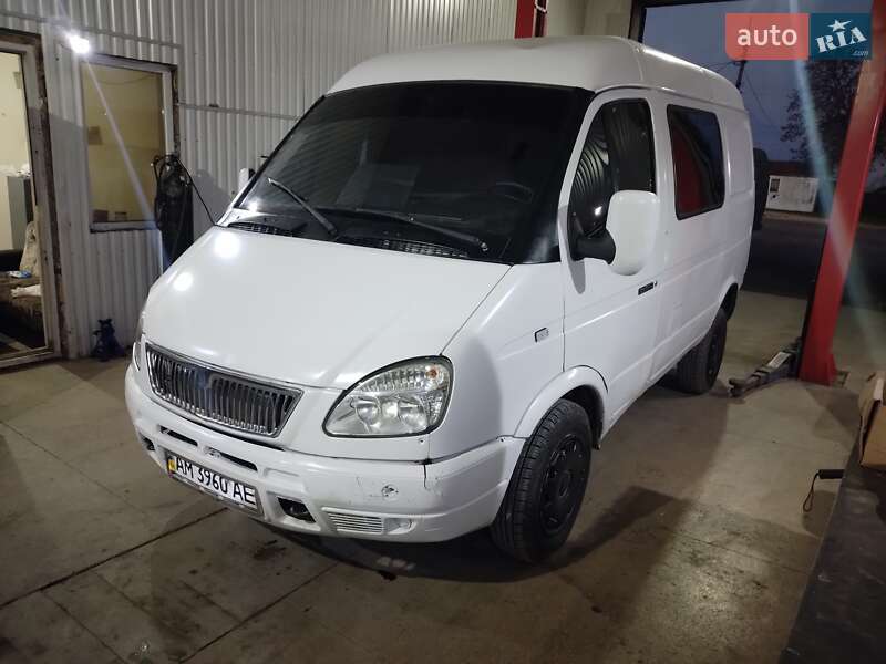 Вантажний фургон ГАЗ 2752 Соболь 2005 в Хотині