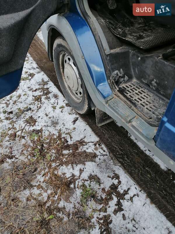 Вантажний фургон ГАЗ 2752 Соболь 2006 в Василькові фото 4 Вантажний фургон ГАЗ 2752 Соболь 2006 в Василькові