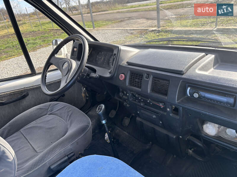 Вантажний фургон ГАЗ 2752 Соболь 1999 в Житомирі