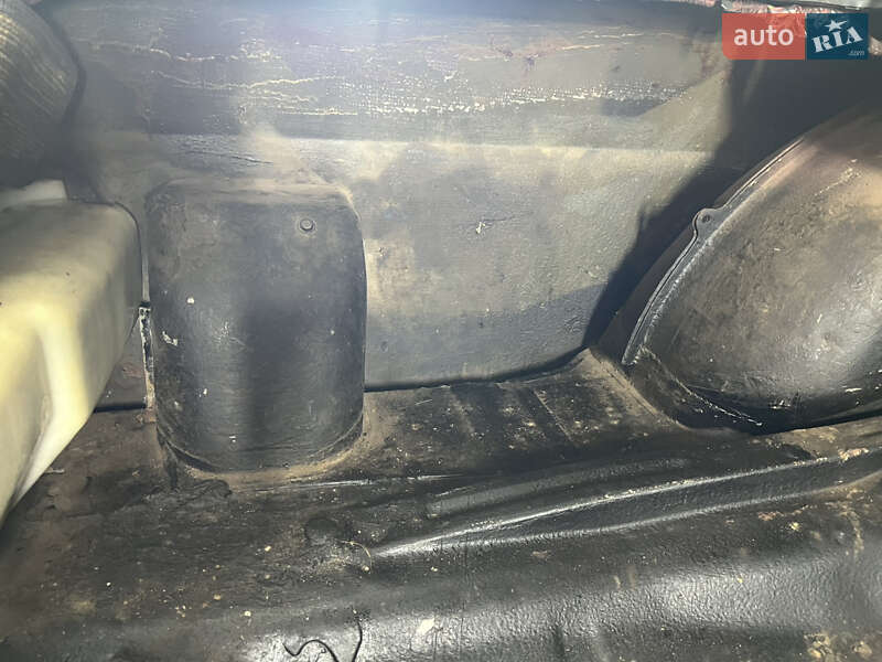 Седан ГАЗ 3102 Волга 1993 в Полтаве