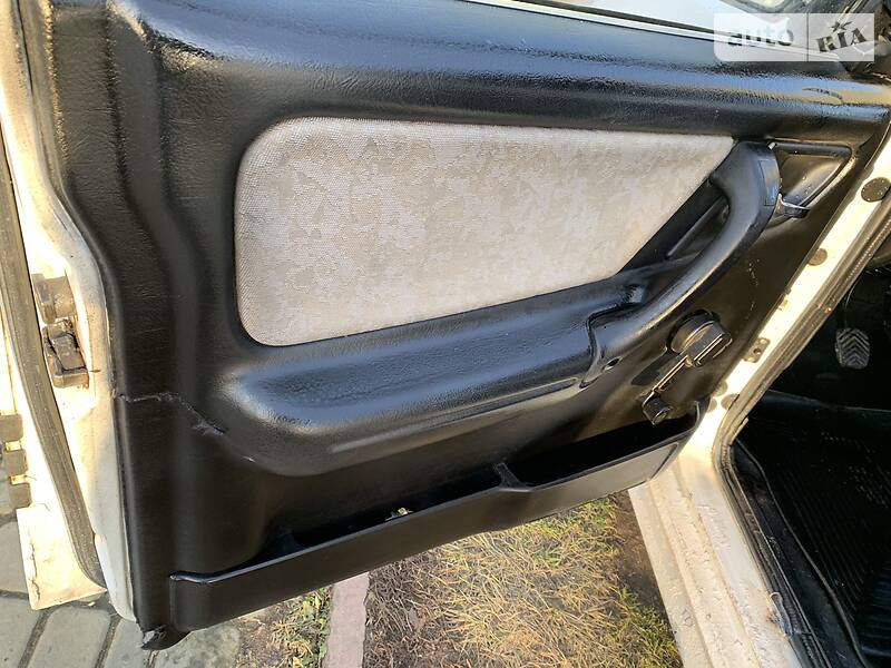 Седан ГАЗ 3110 Волга 2003 в Чернівцях