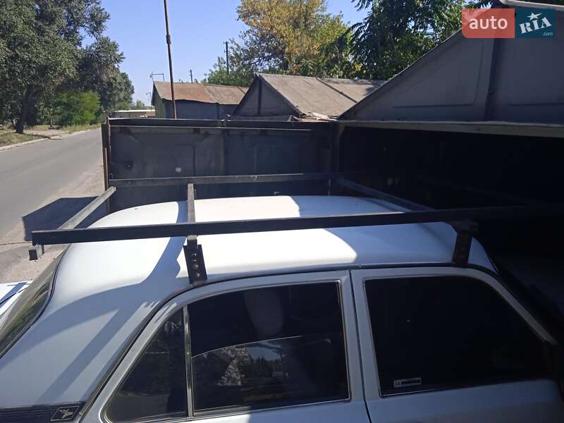 Седан ГАЗ 3110 Волга 2002 в Дніпрі