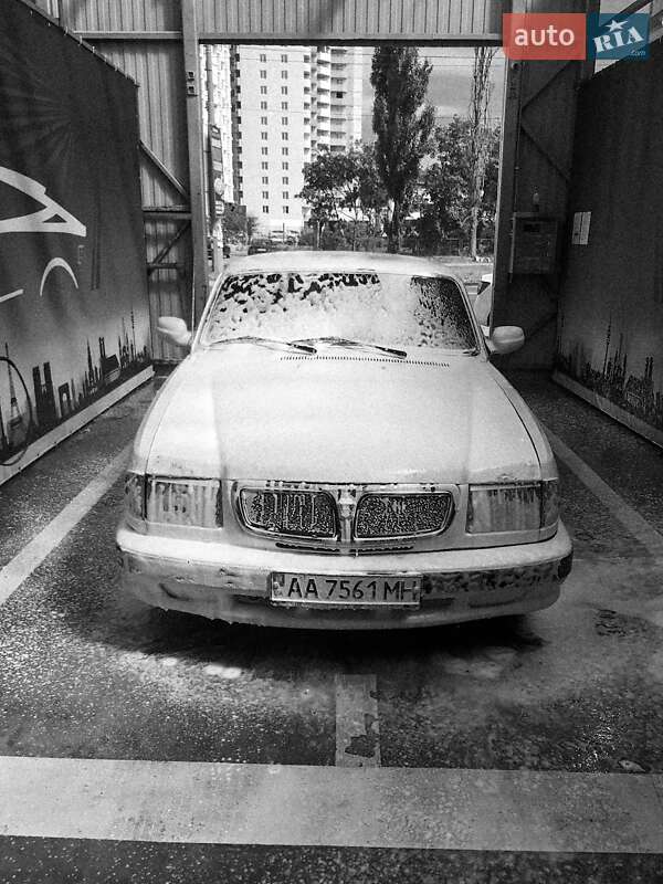 Седан ГАЗ 3110 Волга 2000 в Киеве