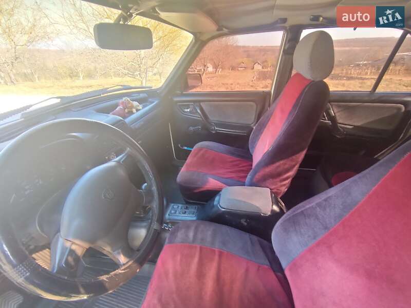 Седан ГАЗ 3110 Волга 2001 в Кодимі