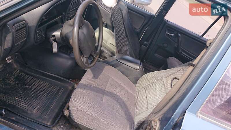 Седан ГАЗ 3110 Волга 2002 в Черкасах
