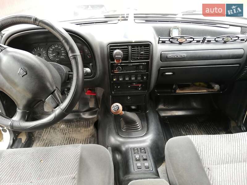 Седан ГАЗ 3110 Волга 2003 в Кодыме