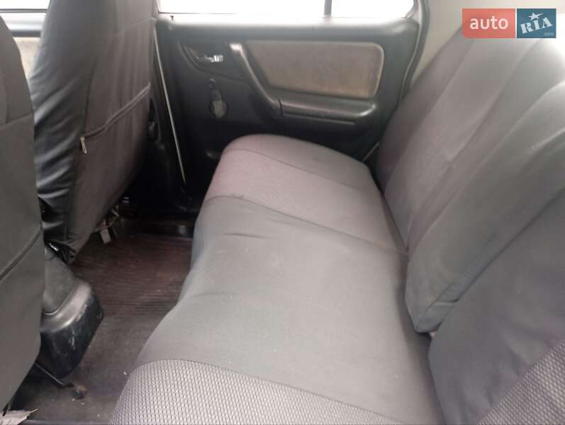 Седан ГАЗ 3110 Волга 2003 в Києві