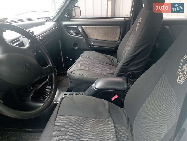 Седан ГАЗ 3110 Волга 2003 в Києві